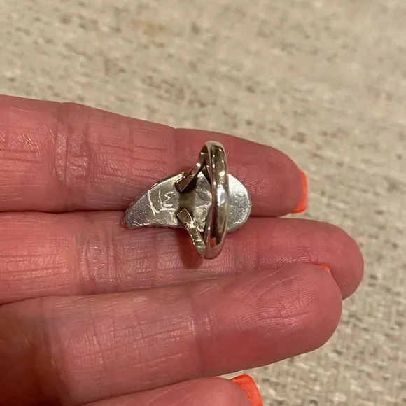 Sterling Silver genuine turquoise ring - Picture 3 of 5